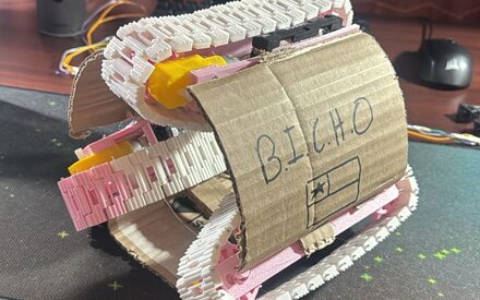 Prototipo de tracción a escala bautizado B.I.C.H.O